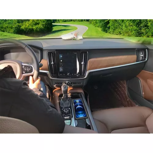 Použitie Qi indukčnej nabíjačky telefónov pre Volvo XC90